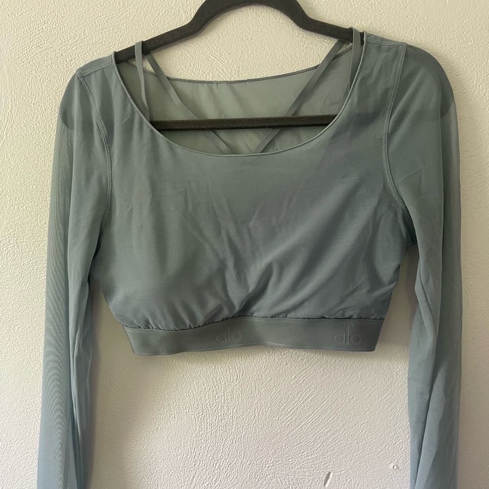 Alo yoga airlift long sleeve ballet dream bra